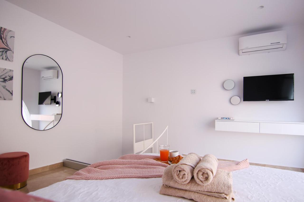 Phaedrus Living: Luxury Maisonette Lighthouse 60 Paphos Exterior photo